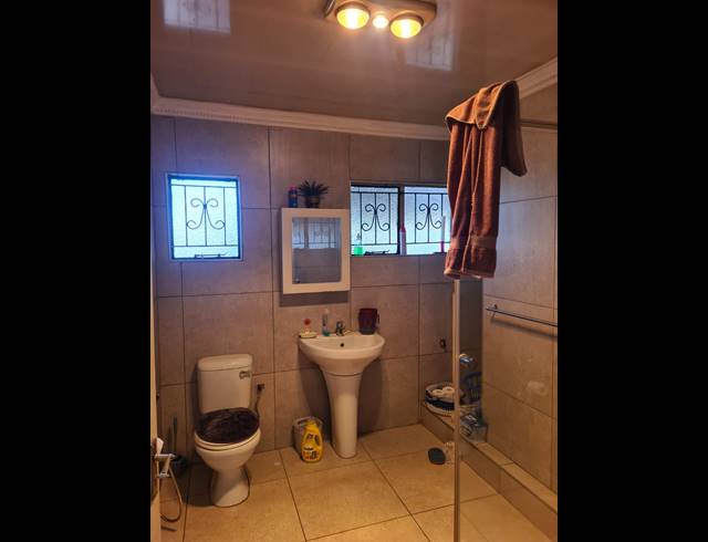 3 BEDROOM FREEHOLD FOR SALE IN COPESVILLE